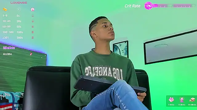 Snapshot of dilan_alfonzo chatting on December 16, 7:32 pm dilan alfonzo online show from December 16, 7:32 pm