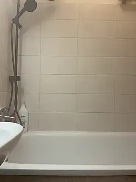 czruz online show from December 5, 12:01 pm