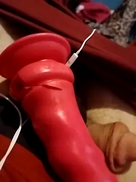 SolitaryMisfit8 online show from September 21, 10:10 pm