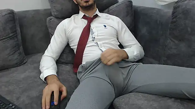 Snapshot of Naughtb0y chatting on September 13, 5:58 pm Naughtb0y online show from September 13, 5:58 pm