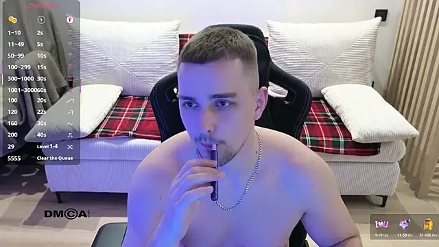 Larstar01 online show from March 5, 11:23 pm