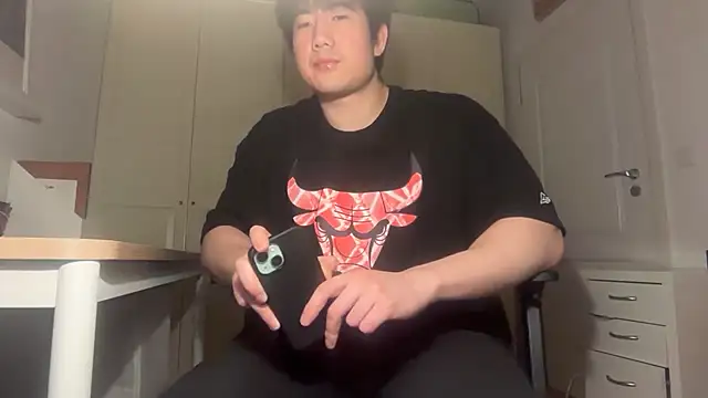 jungcock3210 online show from February 7, 4:35 pm