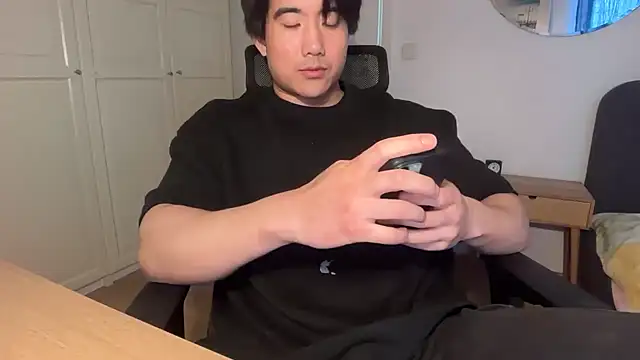 jungcock3210 online show from March 4, 4:03 pm