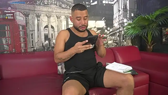 Snapshot of THIAGOXBIG chatting on October 17, 9:41 pm THIAGOXBIG online show from October 17, 9:41 pm