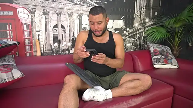 Snapshot of THIAGOXBIG chatting on September 15, 10:00 pm THIAGOXBIG online show from September 15, 10:00 pm