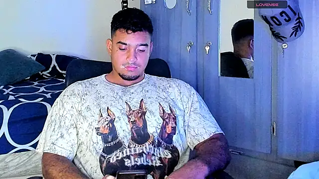 Big furry bear13 online show from March 11, 4:43 am