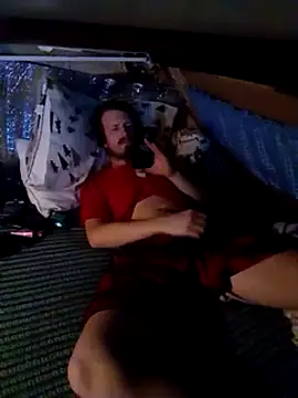 hothippie420 online show from December 11, 7:43 am