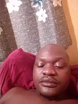 tonniii33 online show from April 2, 9:33 pm