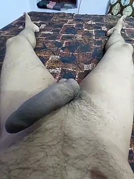 studboy1111 online show from March 10, 1:06 pm