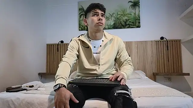 andrew rose  online show from October 24, 11:28 pm