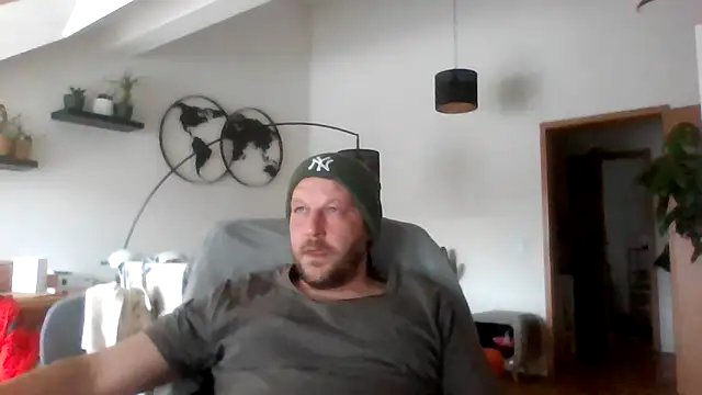 BennyLommy online show from February 12, 1:17 pm