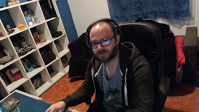 ravingr4d4 online show from January 12, 11:15 pm