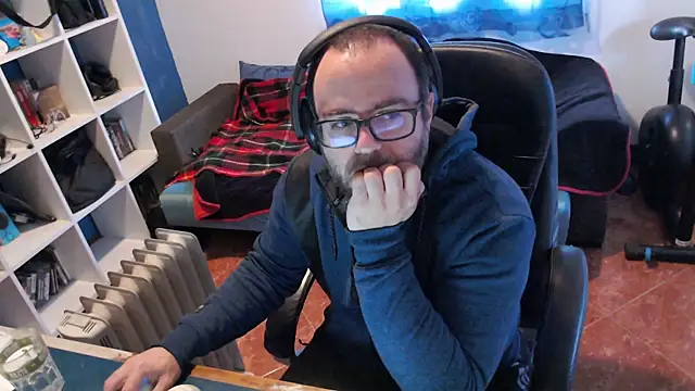 ravingr4d4 online show from February 6, 9:00 am