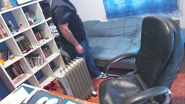 ravingr4d4 online show from April 23, 1:13 pm