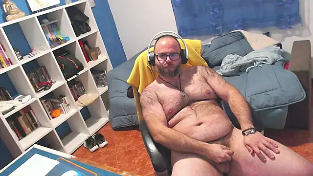 ravingr4d4 online show from February 19, 11:45 pm