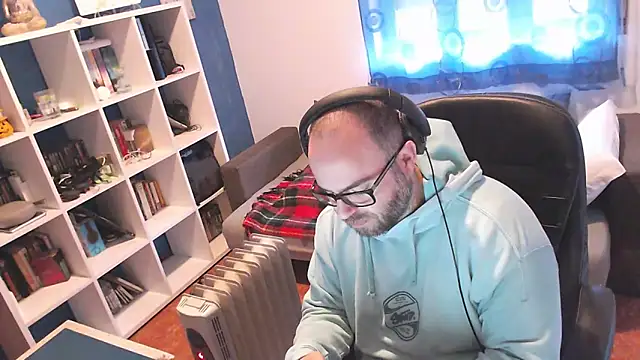 ravingr4d4 online show from March 10, 9:12 am