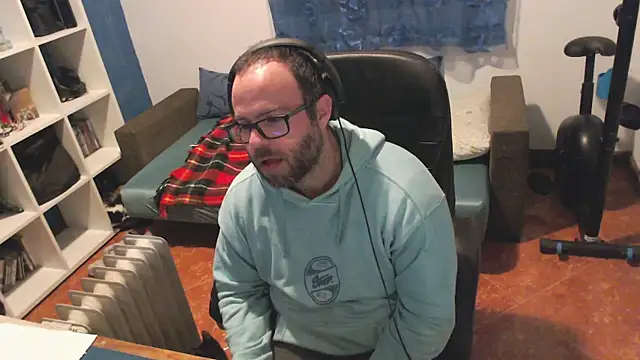 ravingr4d4 online show from February 9, 9:28 pm