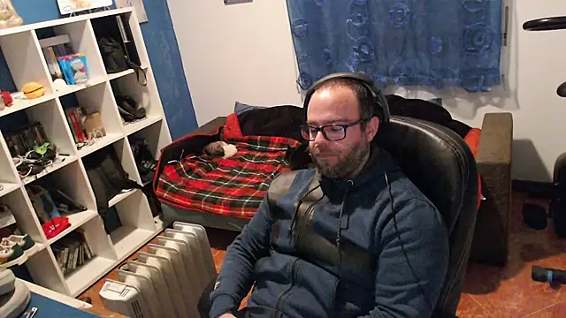 ravingr4d4 online show from January 29, 9:50 pm