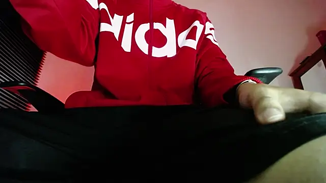 zacwatson  online show from April 14, 11:37 pm