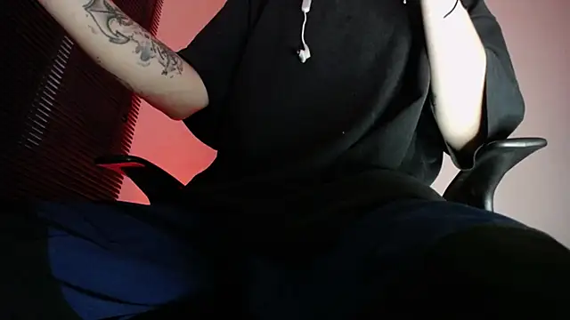 zacwatson  online show from April 21, 2:51 am