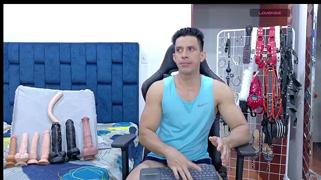 JoseRumbero26 online show from April 21, 2:04 am