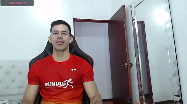 Snapshot of JoseRumbero26 chatting on December 2, 11:32 am JoseRumbero26 online show from December 2, 11:32 am