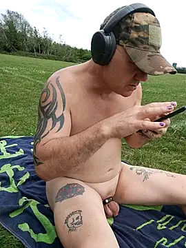 Sissy bottom online show from June 21, 1:17 pm