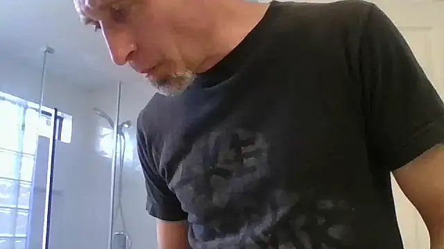 El Gizmo online show from April 20, 11:18 pm