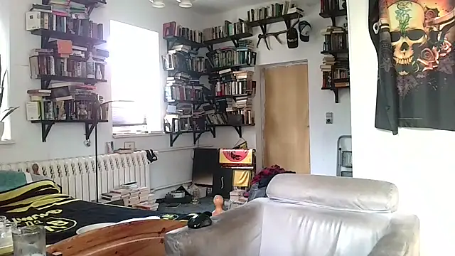 sunr1sa online show from April 25, 7:00 am