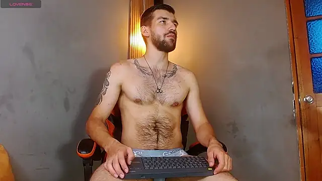 Mr WhiteCock online show from April 1, 4:36 am