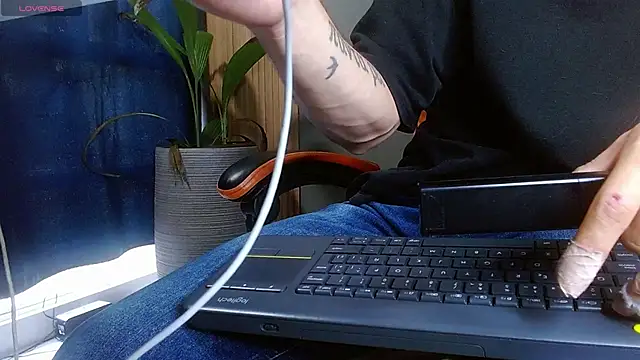 Mr WhiteCock online show from November 3, 8:21 pm