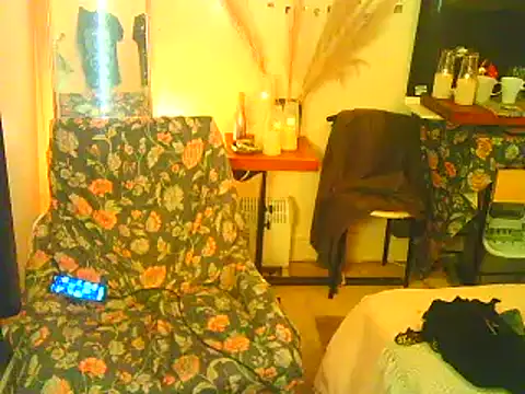 Snapshot of DaddyQuimHot chatting on December 10, 11:31 pm DaddyQuimHot online show from December 10, 11:31 pm