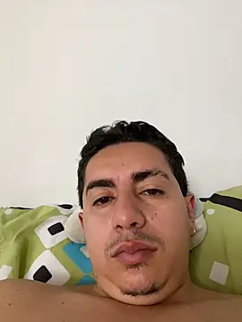 Snapshot of DanielGomez9 chatting on March 16, 6:12 pm DanielGomez9 online show from March 16, 6:12 pm