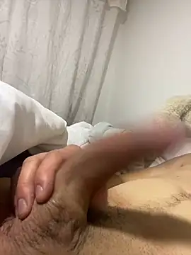 Snapshot of DanielGomez9 chatting on December 17, 4:34 am DanielGomez9 online show from December 17, 4:34 am