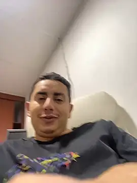 Snapshot of DanielGomez9 chatting on February 22, 12:16 am DanielGomez9 online show from February 22, 12:16 am