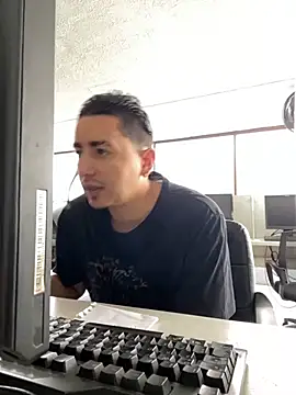 Snapshot of DanielGomez9 chatting on February 3, 1:30 pm DanielGomez9 online show from February 3, 1:30 pm