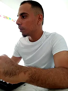 bonehur online show from April 27, 9:20 pm