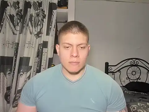 Snapshot of regan_jhonso chatting on October 1, 6:06 am regan jhonso online show from October 1, 6:06 am