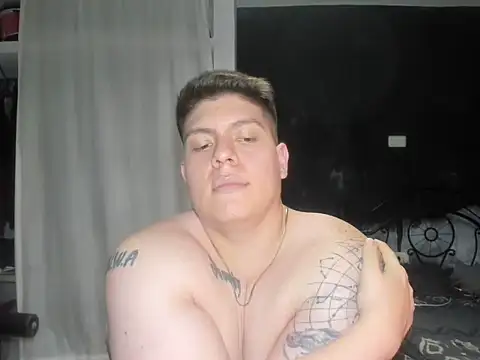 Snapshot of regan_jhonso chatting on December 9, 7:06 am regan jhonso online show from December 9, 7:06 am
