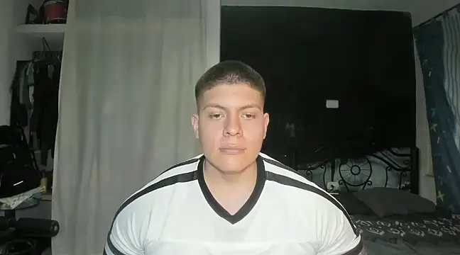 Snapshot of regan_jhonso chatting on February 8, 4:14 am regan jhonso online show from February 8, 4:14 am