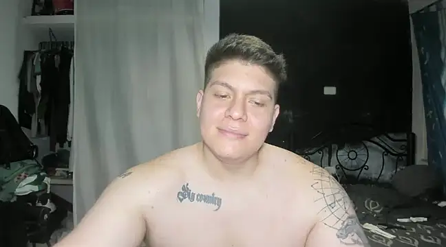 Snapshot of regan_jhonso chatting on January 10, 5:26 am regan jhonso online show from January 10, 5:26 am
