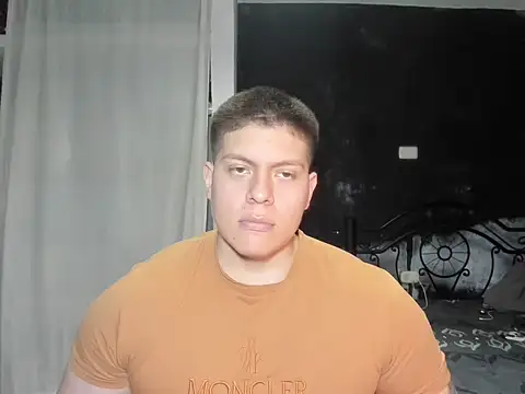 Snapshot of regan_jhonso chatting on February 25, 11:11 pm regan jhonso online show from February 25, 11:11 pm
