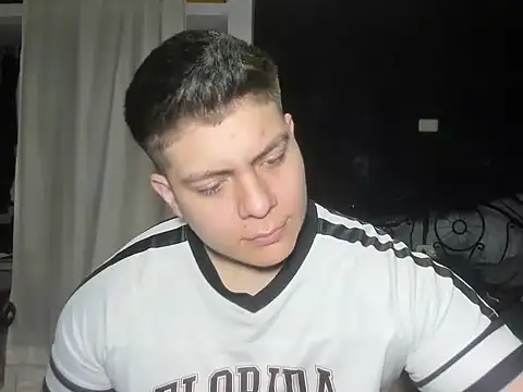 Snapshot of regan_jhonso chatting on December 17, 6:56 am regan jhonso online show from December 17, 6:56 am
