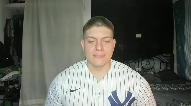 Snapshot of regan_jhonso chatting on February 2, 4:05 am regan jhonso online show from February 2, 4:05 am