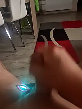 Szeltolo001 online show from April 24, 1:41 am