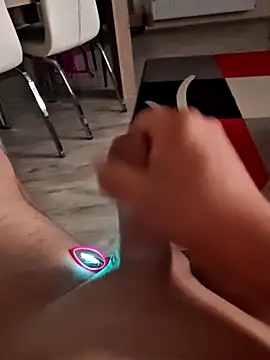 Szeltolo001 online show from April 25, 2:14 am