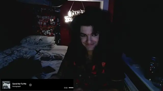 Snapshot of Rocker_Assassin66630 chatting on October 12, 4:06 am Rocker Assassin66630 online show from October 12, 4:06 am