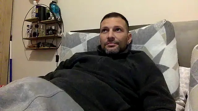 goroasroma90 online show from November 26, 4:32 pm