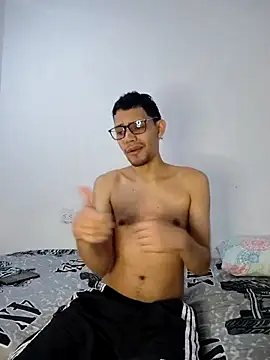 Snapshot of Diego-Monsalve chatting on March 21, 11:01 pm Diego-Monsalve online show from March 21, 11:01 pm