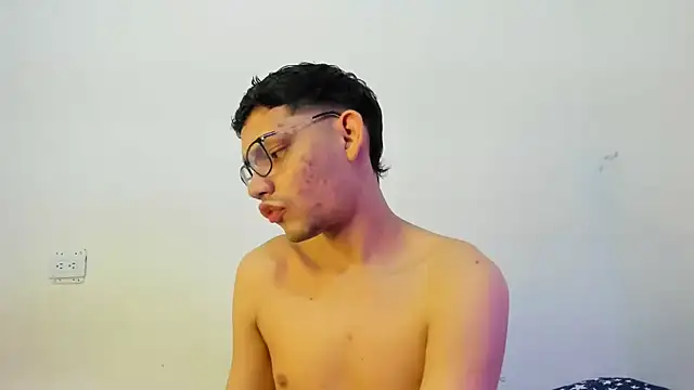 Snapshot of Diego-Monsalve chatting on October 1, 9:41 pm Diego-Monsalve online show from October 1, 9:41 pm